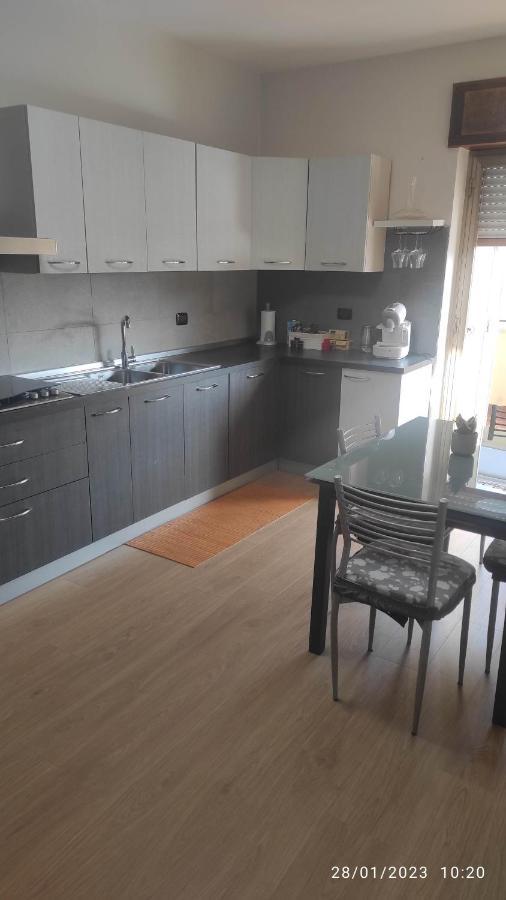 Appartamento In Zona Residenziale Surdo Екстер'єр фото