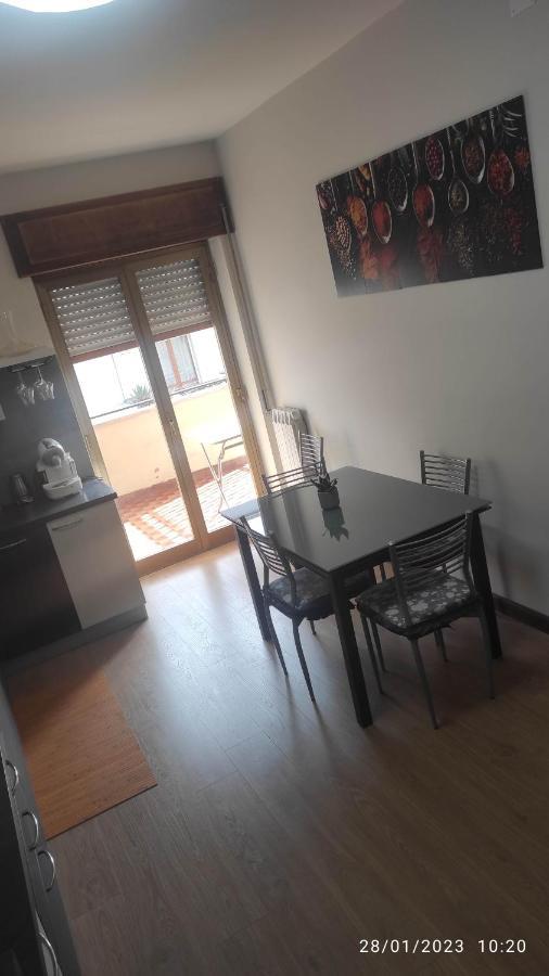 Appartamento In Zona Residenziale Surdo Екстер'єр фото